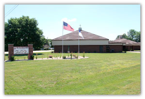 churches-house-of-worship-near-lake-shelbyville-holy-cross-lutheran