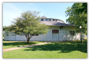 lake-shelbyville-illinois-chautauqua-auditorium-national-landmark-restoration-forest-park-shelby-county